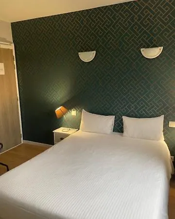 Restaurant Logis Cote 2* 萨韦奈