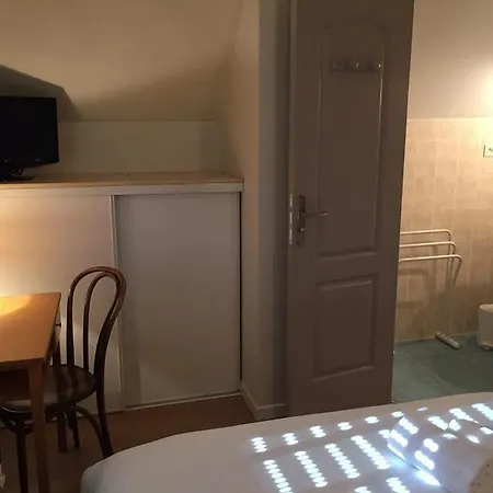 Restaurant Logis Cote 2* 萨韦奈